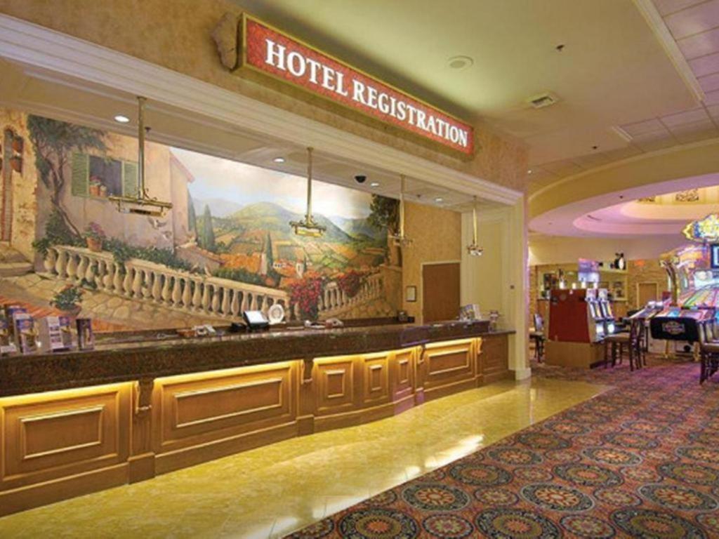 Suncoast Hotel And Casino Las Vegas Exterior photo