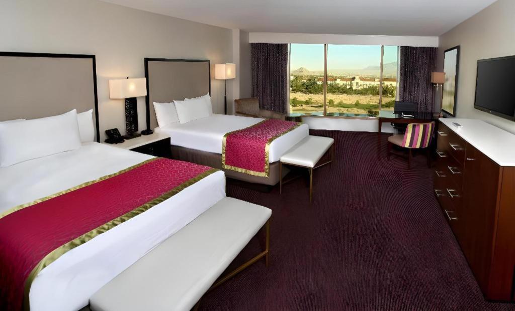 Suncoast Hotel And Casino Las Vegas Exterior photo