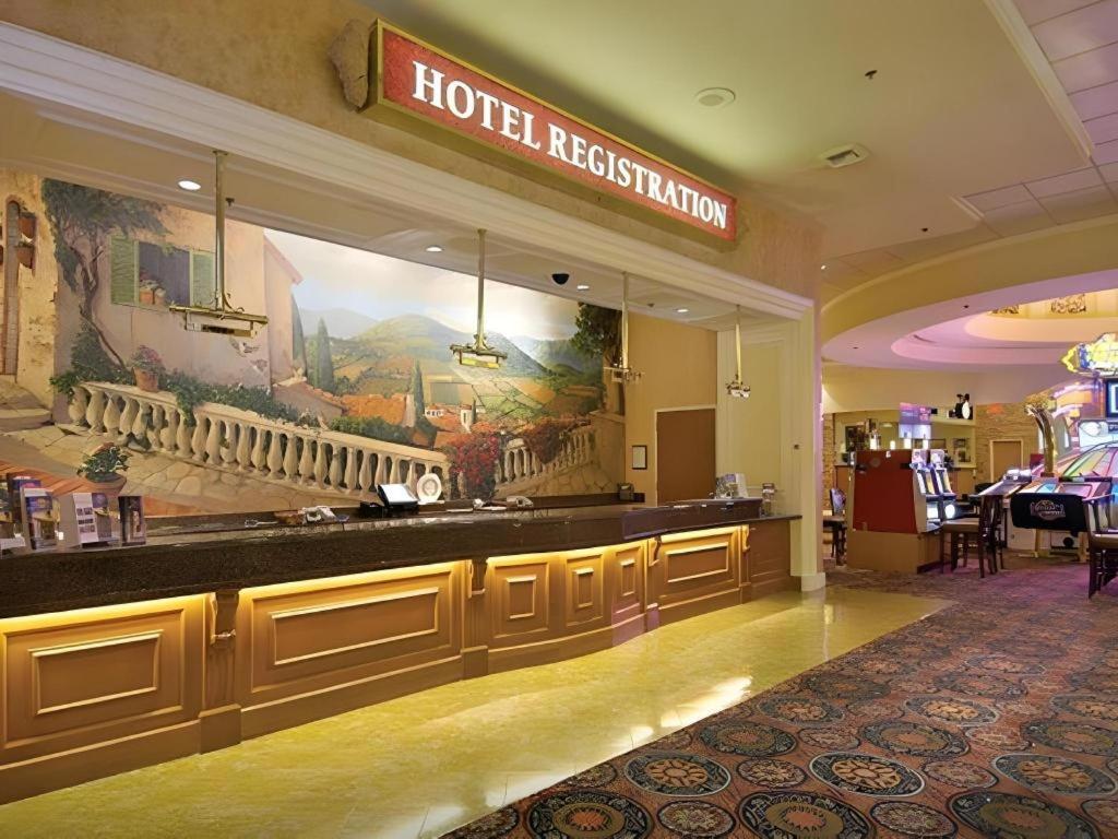 Suncoast Hotel And Casino Las Vegas Exterior photo